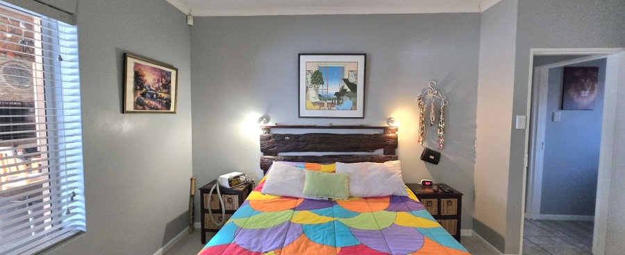 4 Bedroom Property for Sale in Franskraal Western Cape